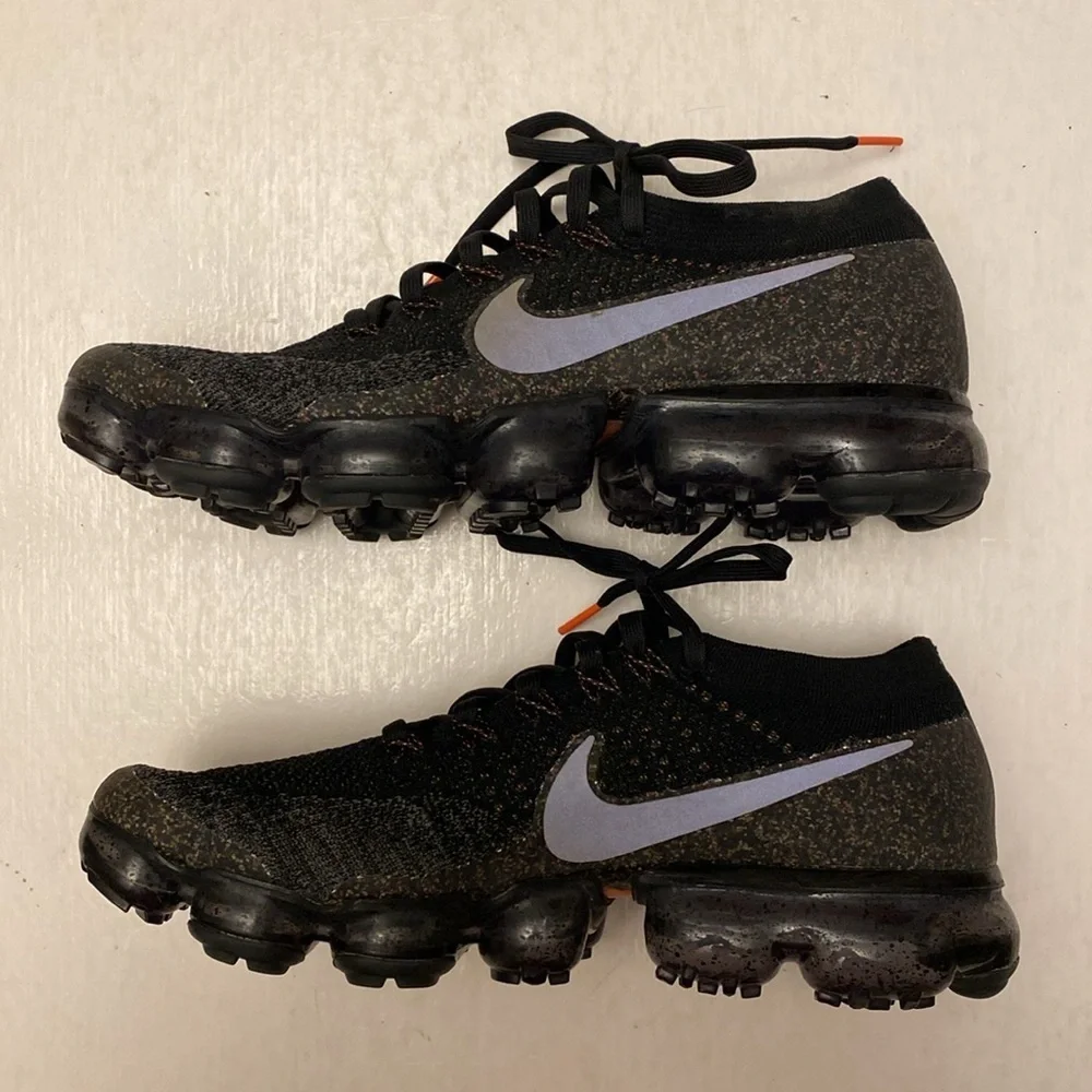 Nike Air VaporMax Flyknit Women’s Sneakers in the Dark Mushroom Colorway Size 10